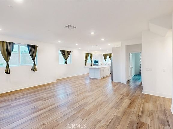 2750 182nd St Unit05