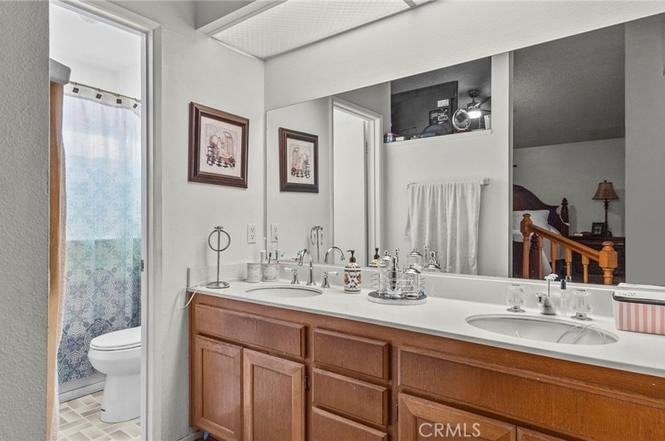 3202 Park Glen Way18