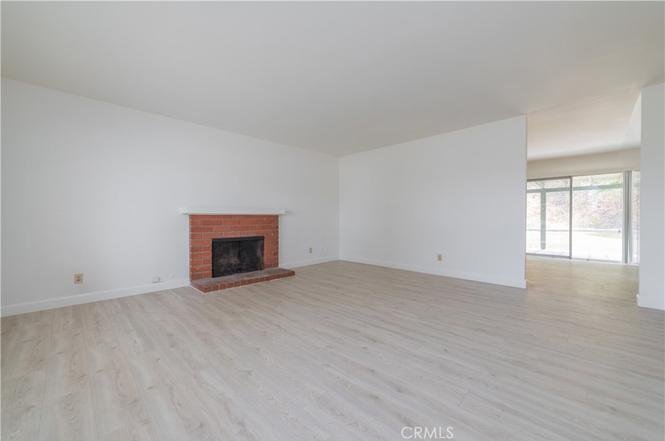 442 N Prospectors Rd03