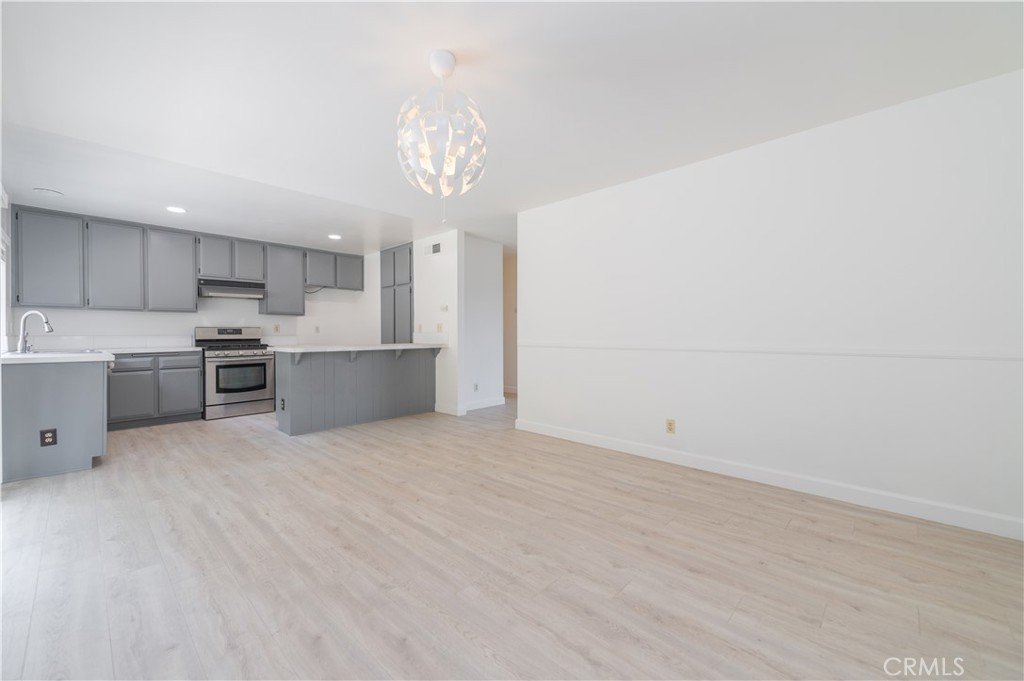 442 N Prospectors Rd05