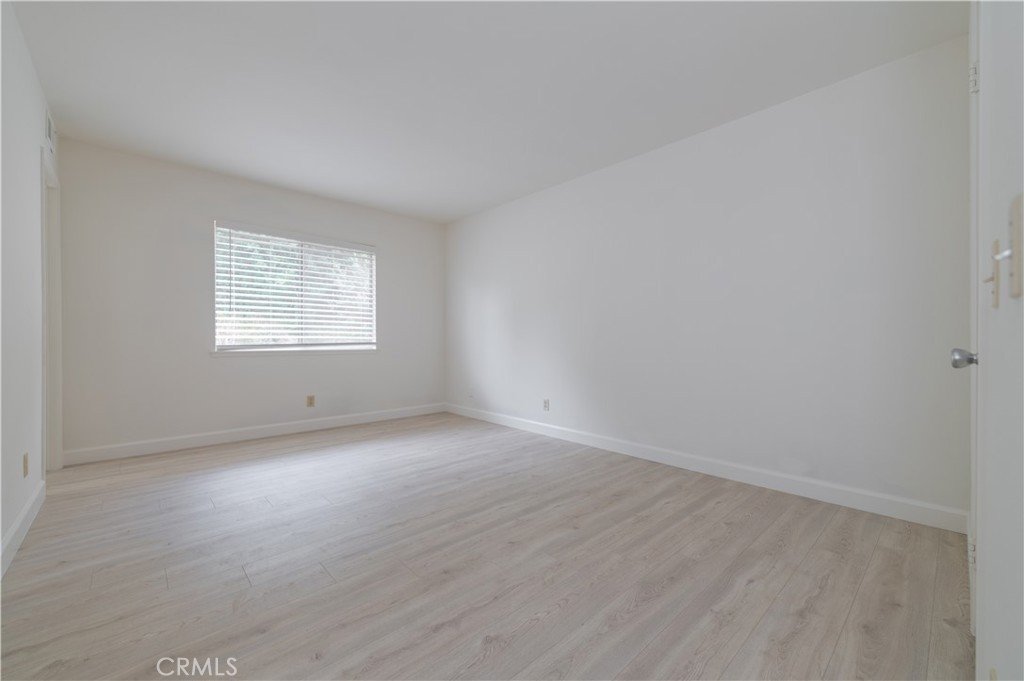 442 N Prospectors Rd11