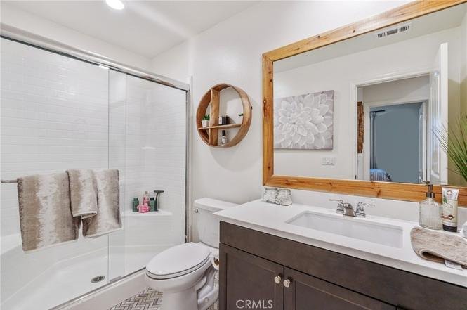 5218 Clementine Ave05