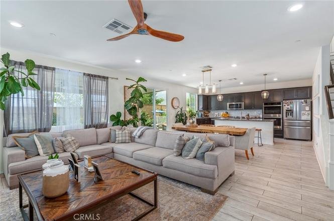 5218 Clementine Ave09