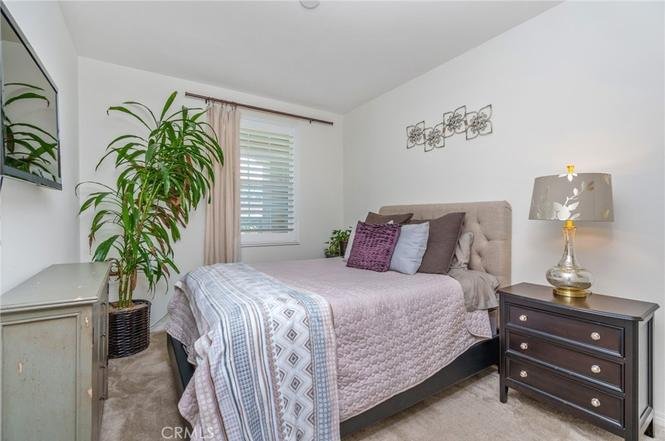 5218 Clementine Ave03