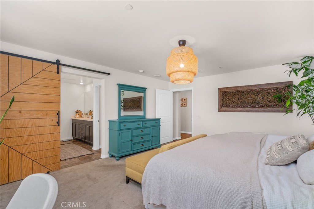 5218 Clementine Ave28