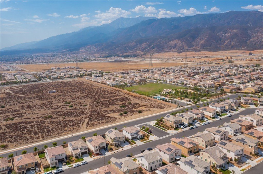 5218 Clementine Ave49