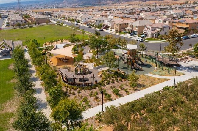 5218 Clementine Ave51