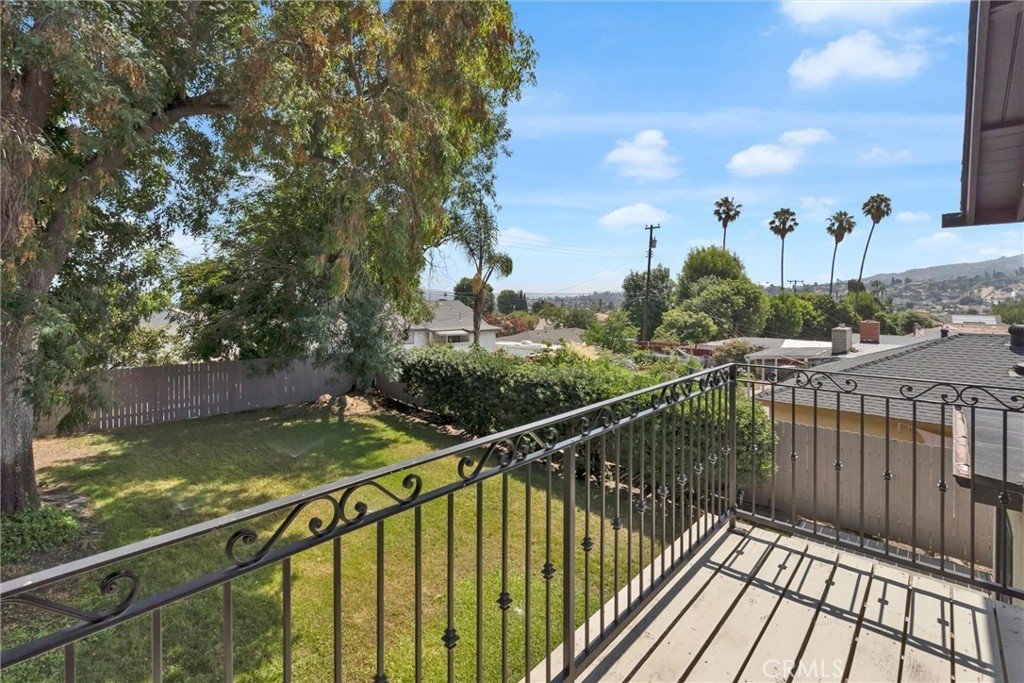 15435 Rojas St49