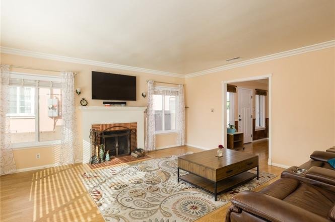 1617 W 213th St03