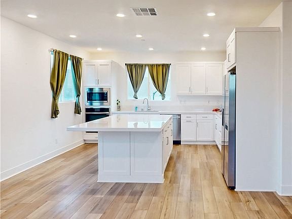 2750 182nd St Unit12