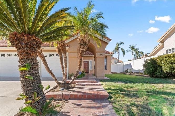 7272 Tiara Ave02