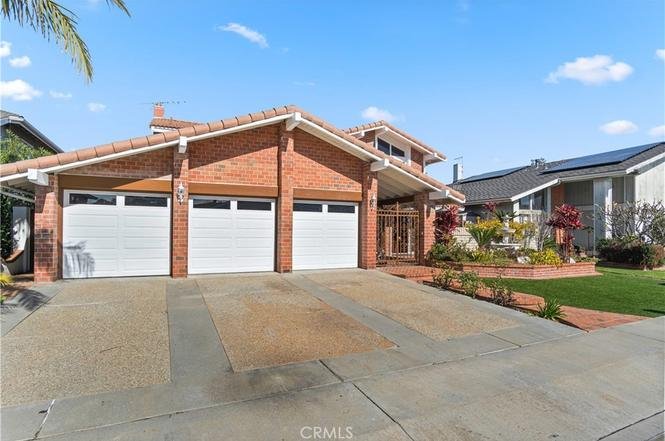 8451 Deepcliff Dr03