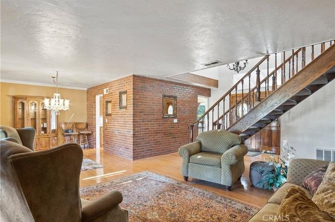 8451 Deepcliff Dr12
