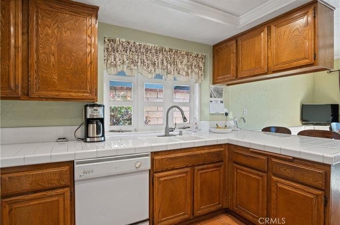 8451 Deepcliff Dr14