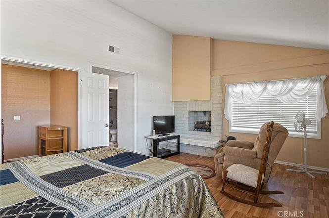 8451 Deepcliff Dr23