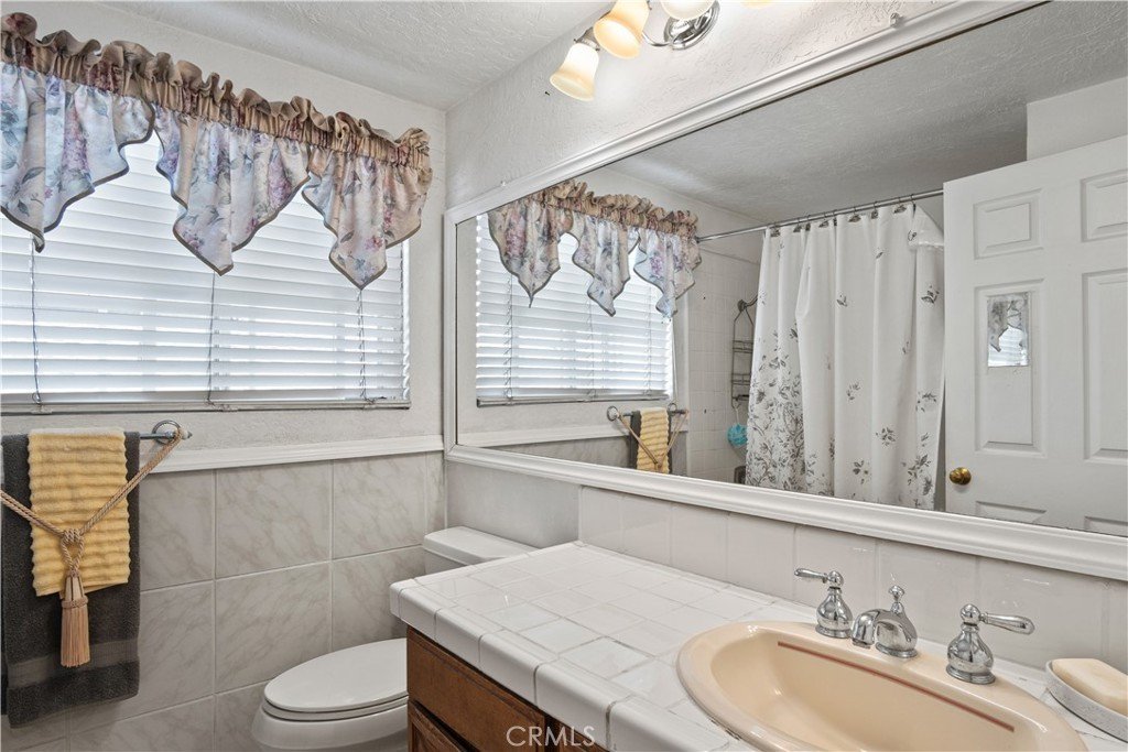 8451 Deepcliff Dr34